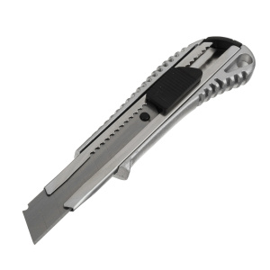 Нож с сегментным лезвием REMOCOLOR Aluminium-Auto, автоматический фиксатор, алюминиевый корпус, 18мм