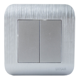 Выключатель LUXAR Deco 2-клавишный серебро с рифленой рамкой 250В 10А (10.011.03)